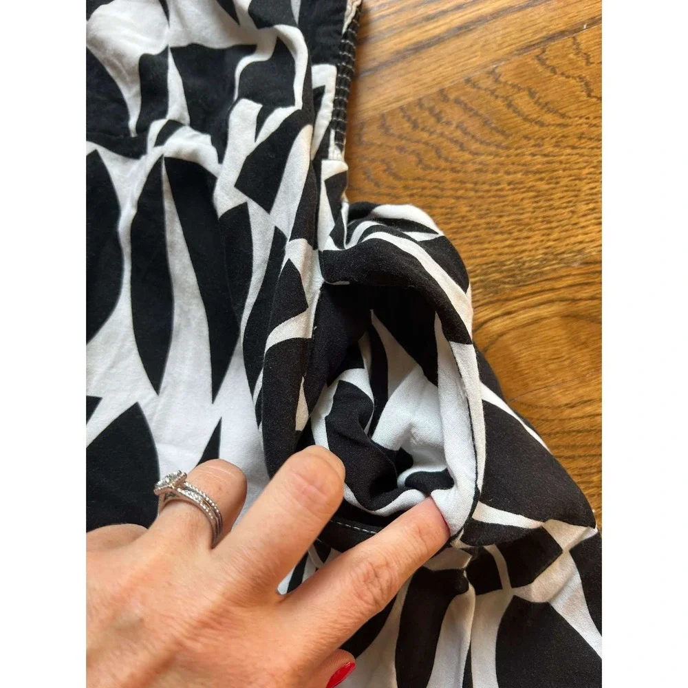 Millibon Strappy Oval Dress Medium Geometric Black White Boho Vacay Resort Sun - Picture 4 of 8